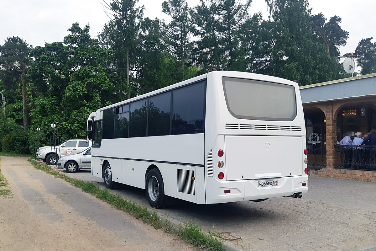 Санкт-Петербург, КАвЗ-4235-61 № М 055 РО 198