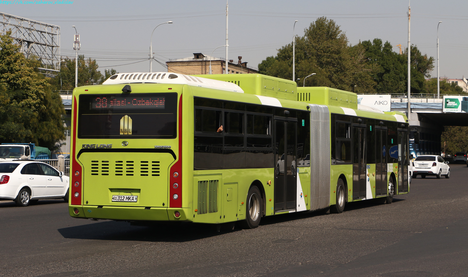 Узбекистан, King Long XMQ6180G № 04303