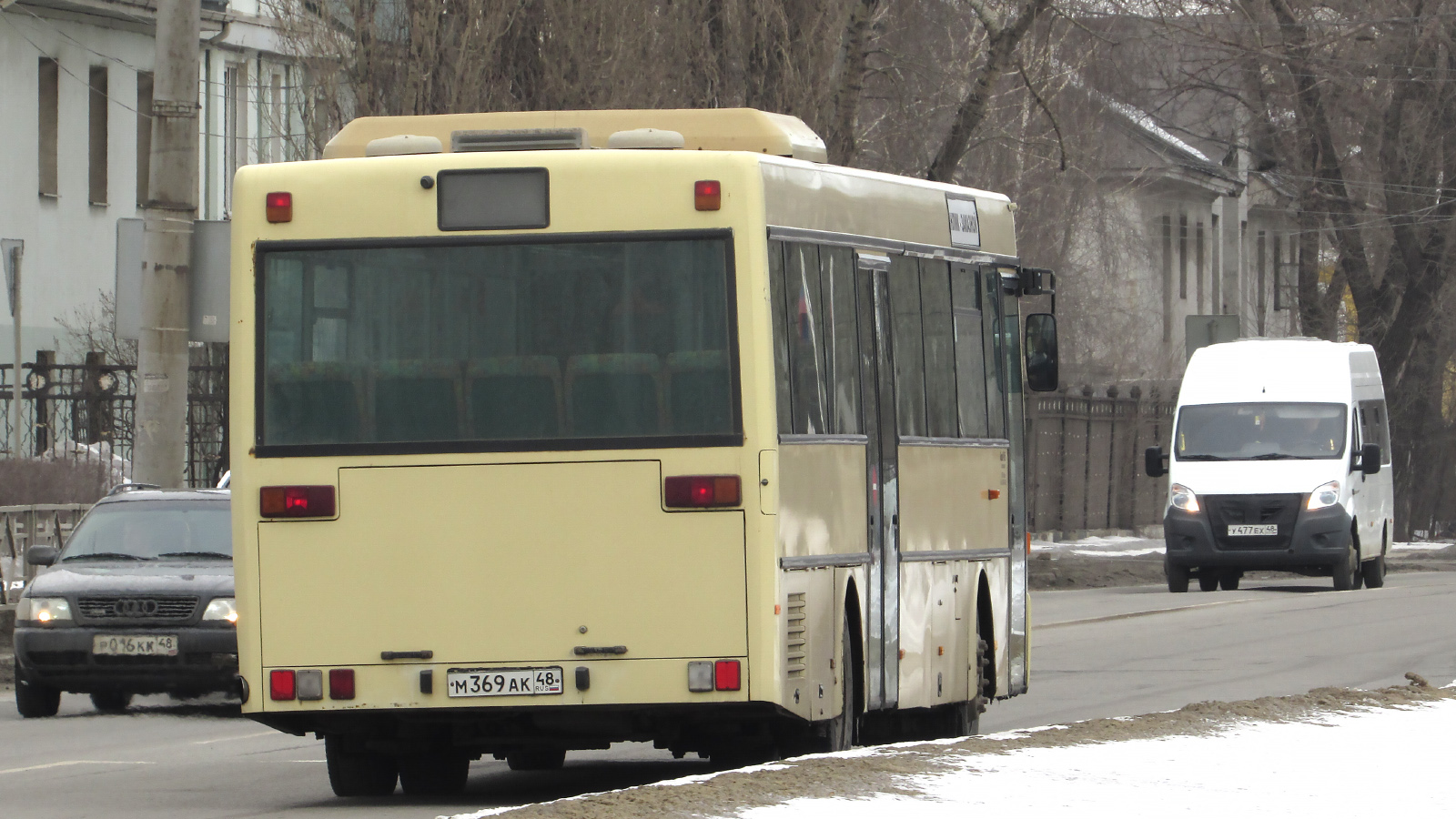 Липецкая область, Mercedes-Benz O407 № М 369 АК 48