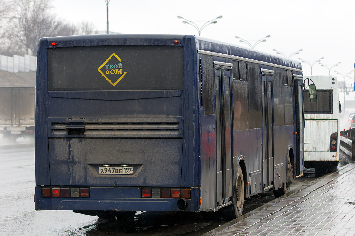 Московская область, НефАЗ-5299-10-33 № Х 947 ВЕ 197; Московская область, МАЗ-103.465 № С 582 УТ 190