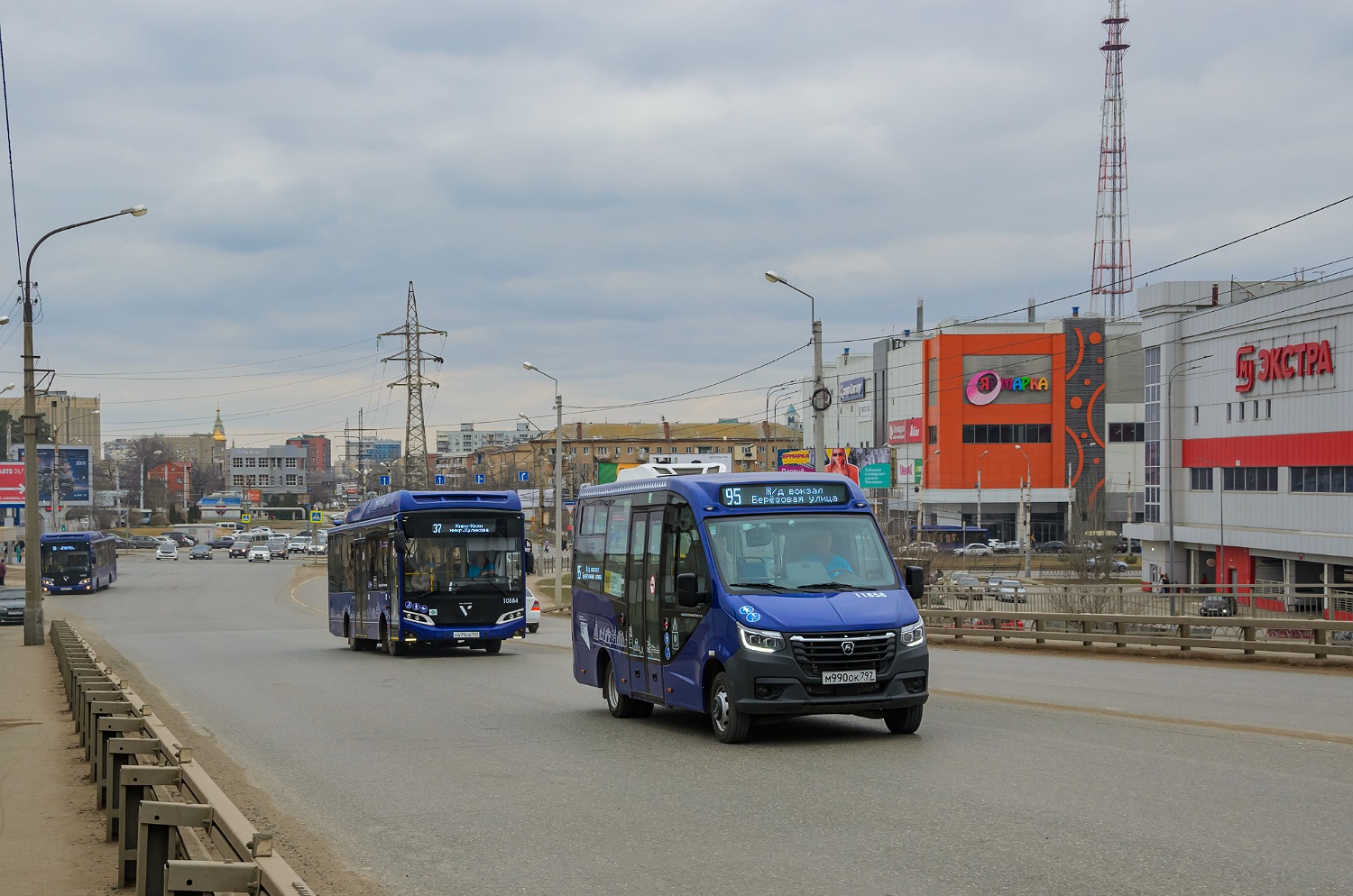 Астраханская область, Volgabus-4298.G4 (CNG) № 10884; Астраханская область, ГАЗ-A68R52 City № 11858
