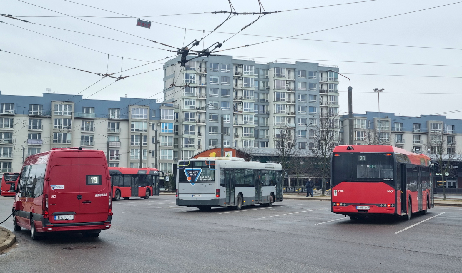 Литва, Altas Novus Cityline № 562; Литва, Volvo 7700 № 728; Литва, Solaris Urbino IV 12 № 3106; Литва — Конечные пункты, автобусные вокзалы