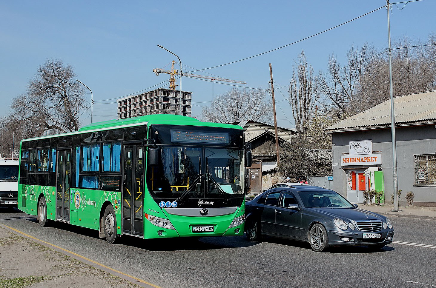 Алматы, Yutong ZK6118HGA (QazTehna) № 576 EY 02 — Фото
