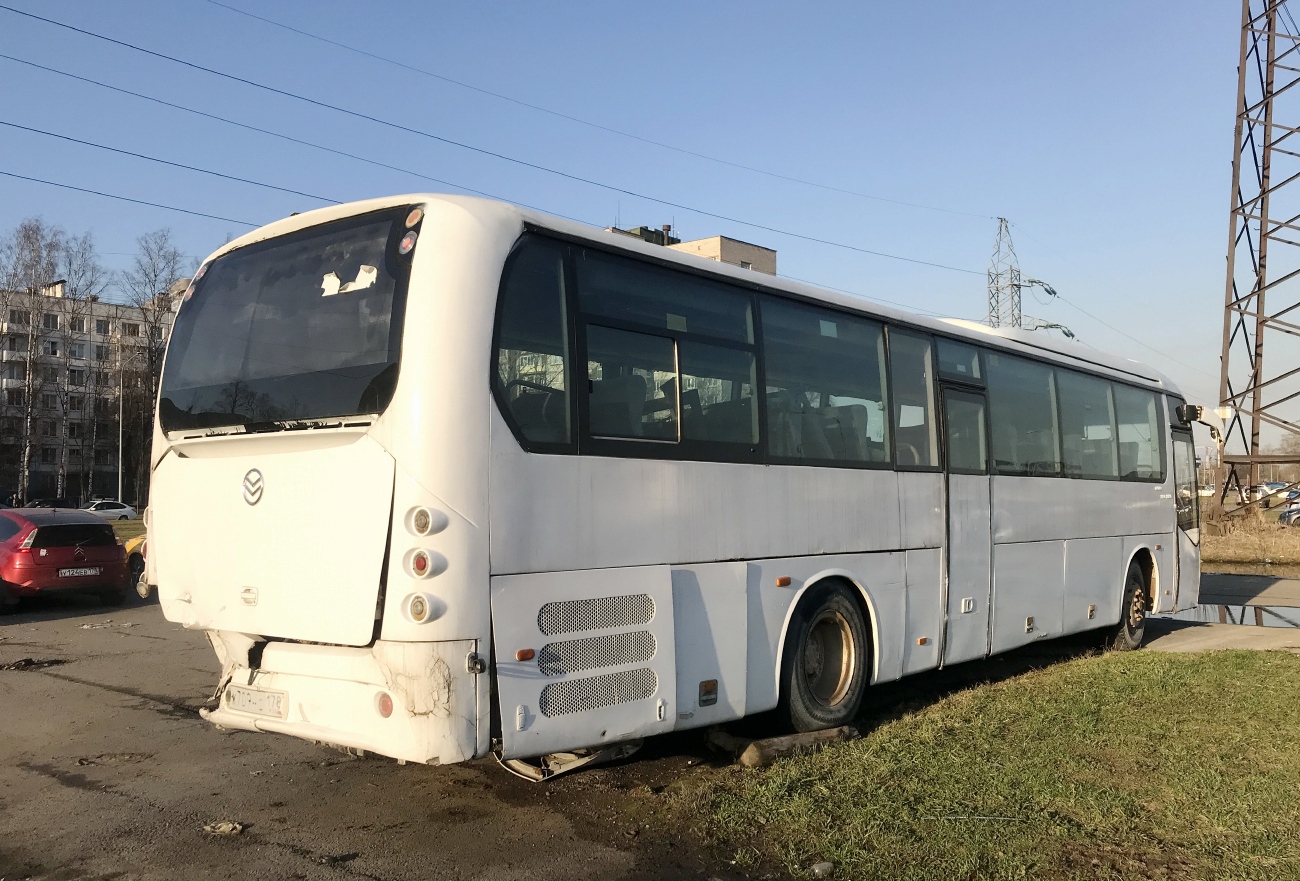 Санкт-Петербург, Golden Dragon XML6121E5G № К 709 НС 178
