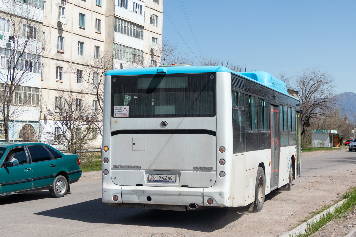 Кыргызстан, Yutong ZK6108HGH № 01 742 AG Кыргызстан, Yutong ZK6108HGH № 01 742 AG
