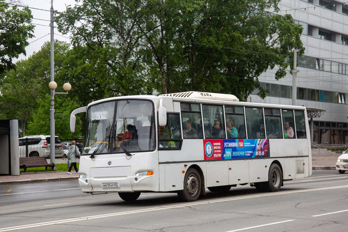 Сахалинская область, КАвЗ-4238-61 № М 610 ХР 65