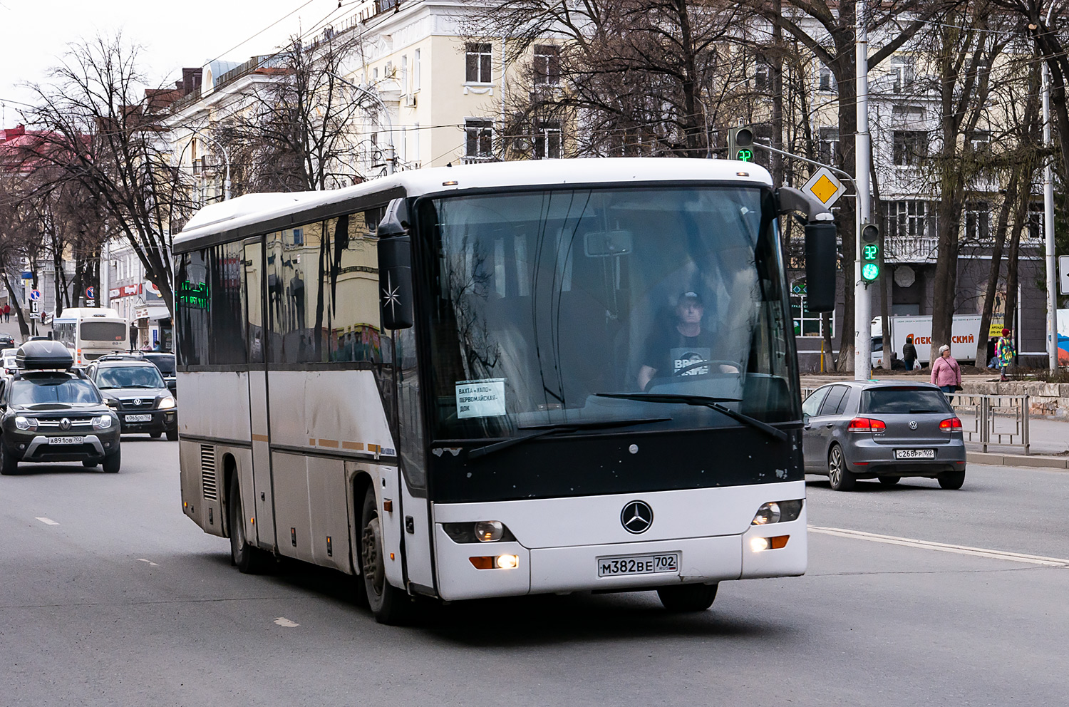 Башкортостан, Mercedes-Benz O560 Intouro RH № М 382 ВЕ 702