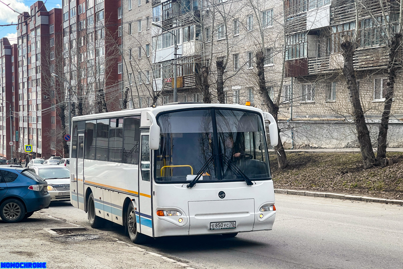 Томская область, КАвЗ-4235-42 № Е 850 УС 70