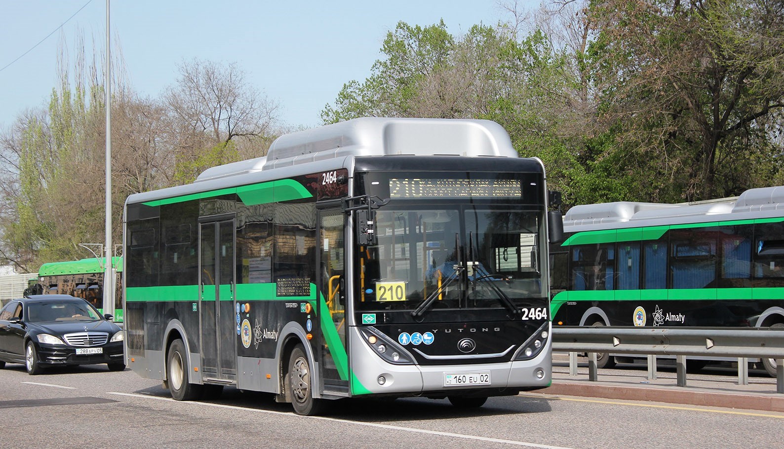 Almaty, Yutong ZK6890HGQ (QazTehna) sz.: 2464