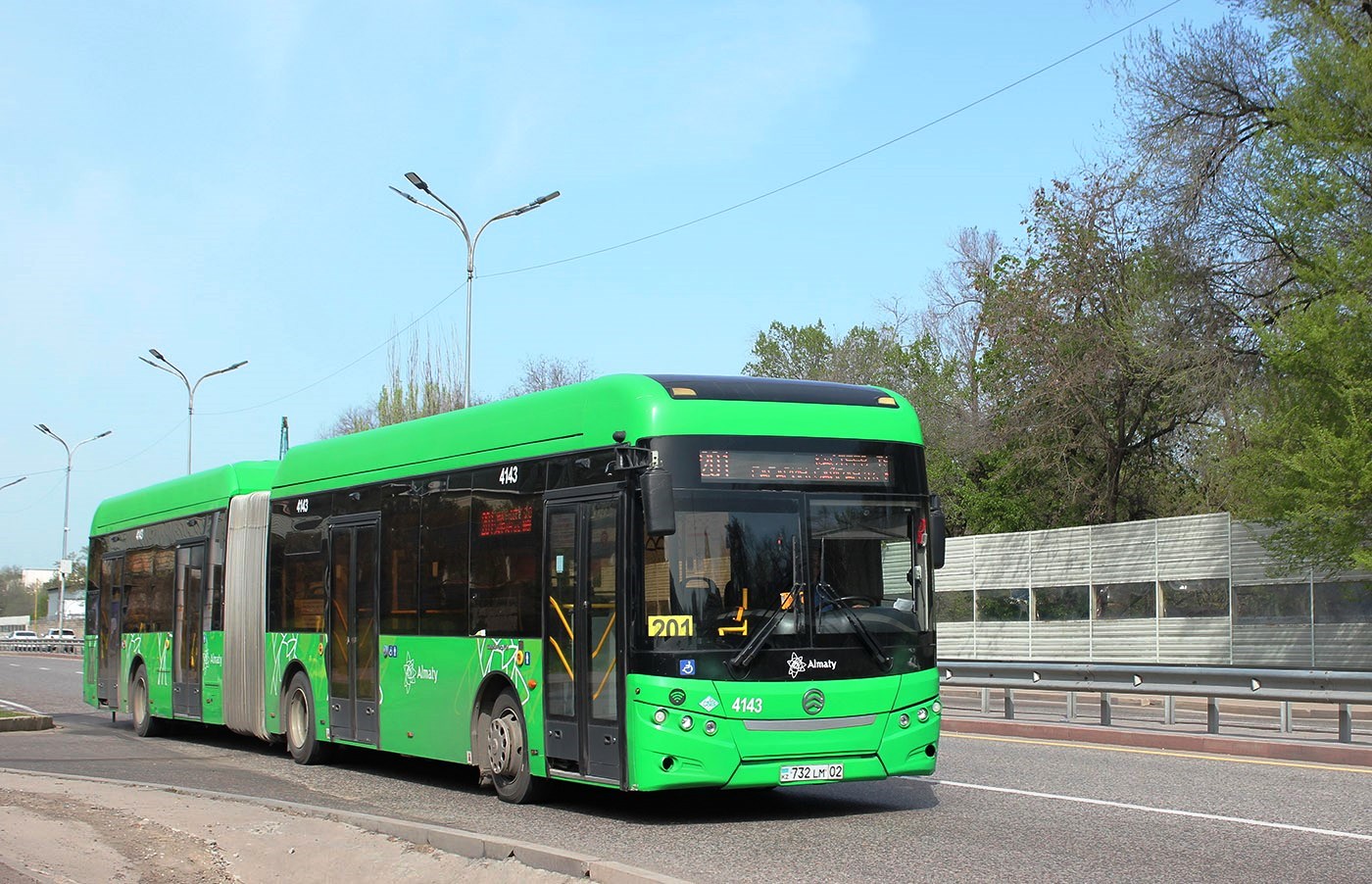 Almaty, Golden Dragon XML6185J13C (Hyundai Trans Auto) sz.: 4143