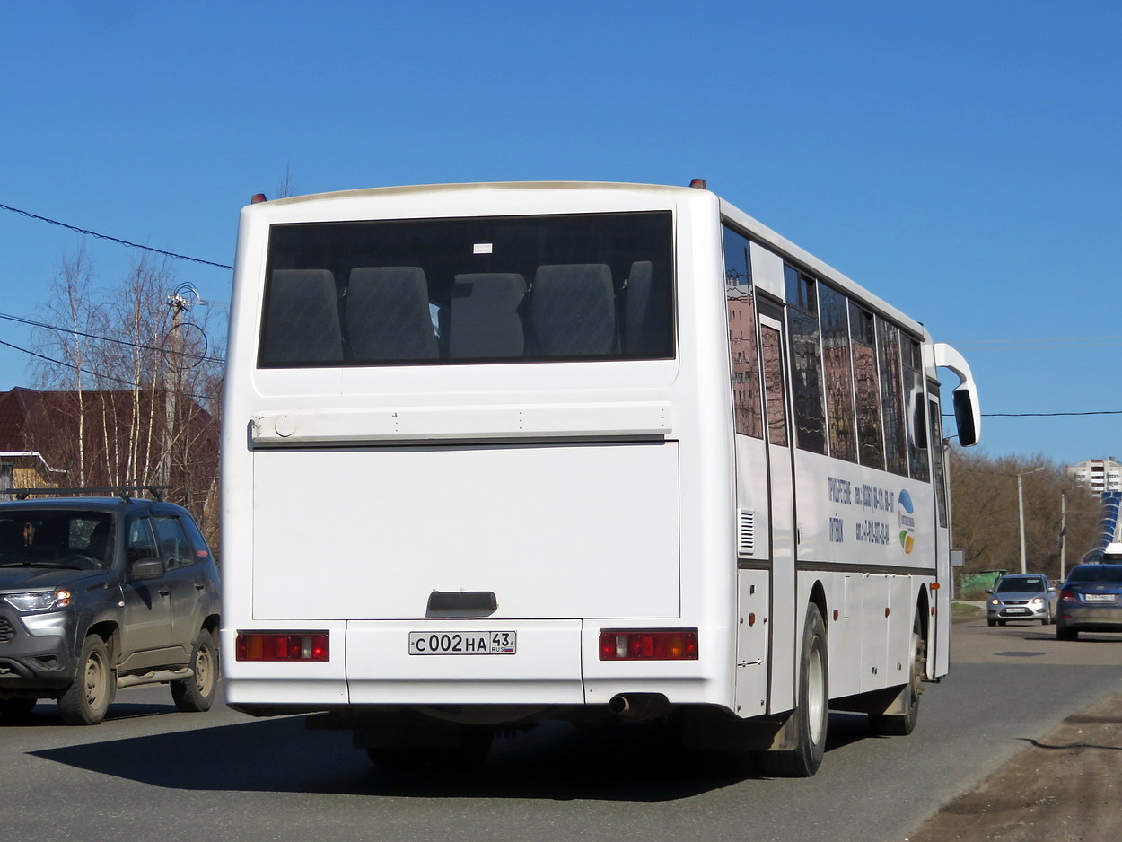 Кировская область, КАвЗ-4238-61 № С 002 НА 43