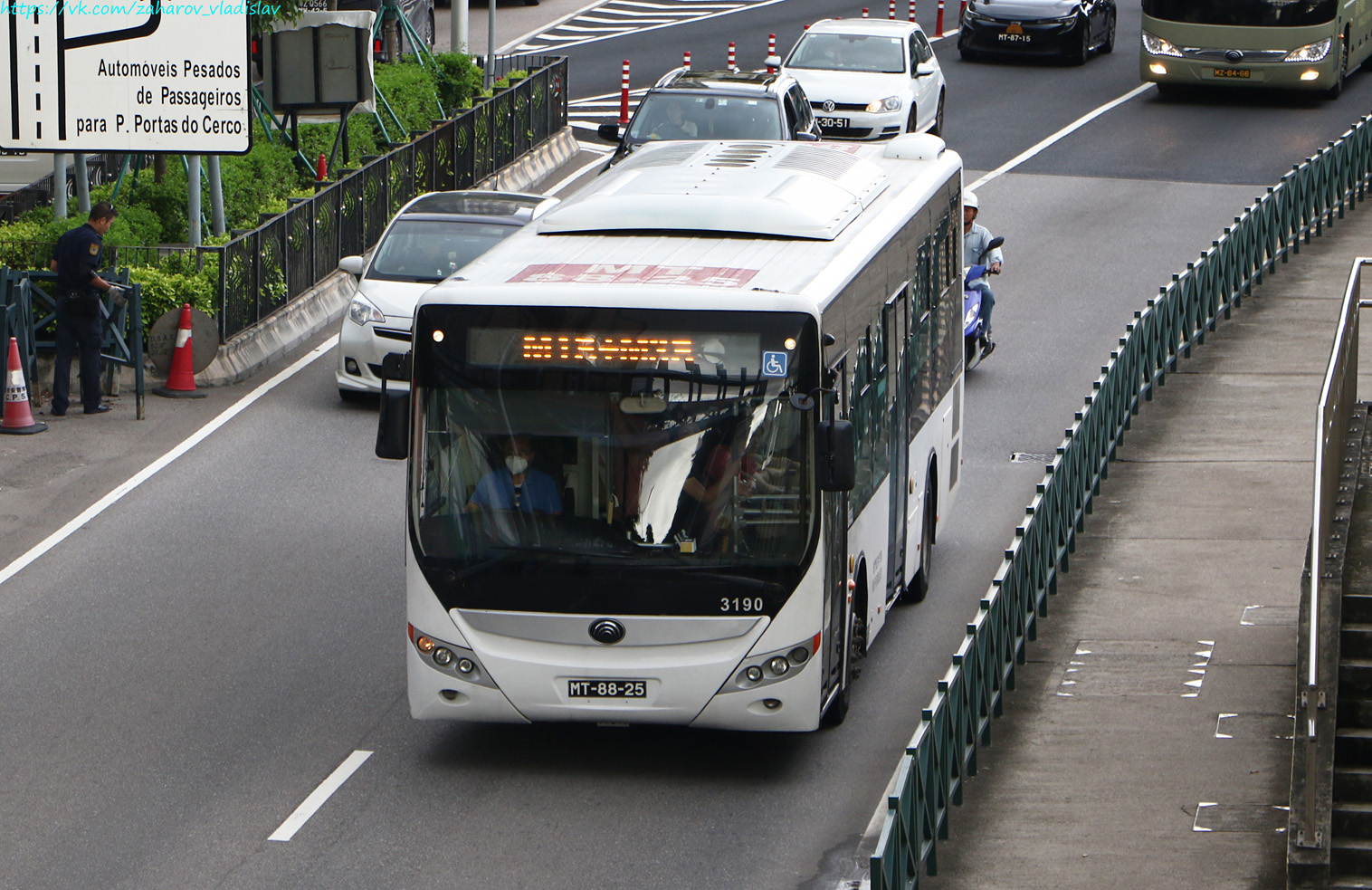 Китай, Yutong ZK6118HGE № 3190