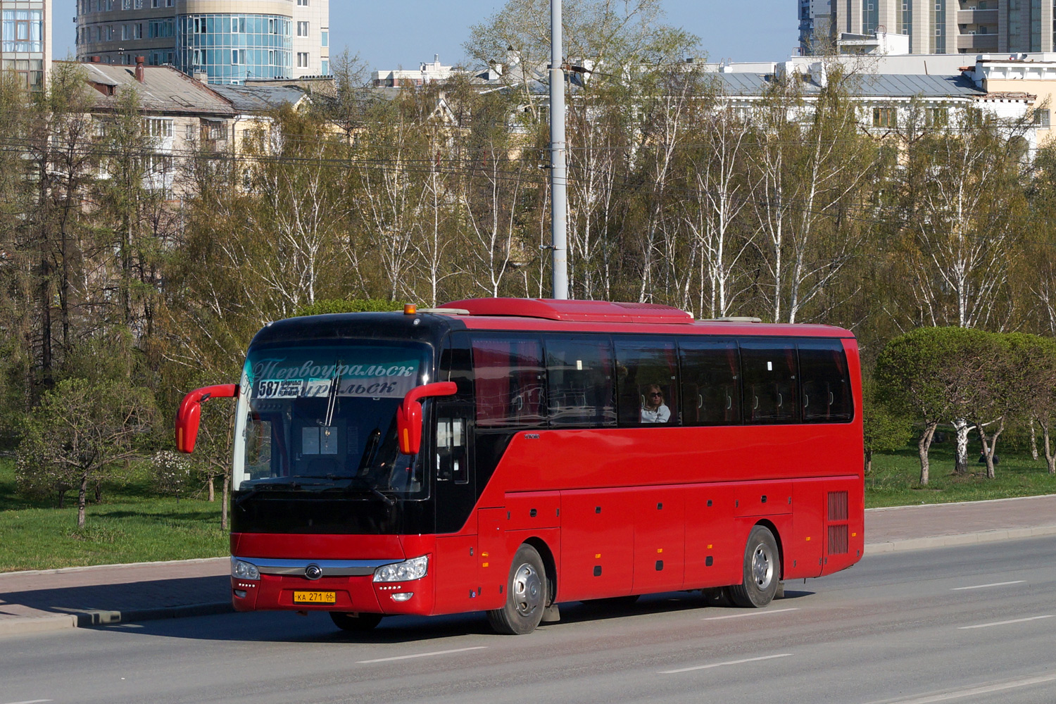 Свердловская область, Yutong ZK6122H9 № КА 271 66