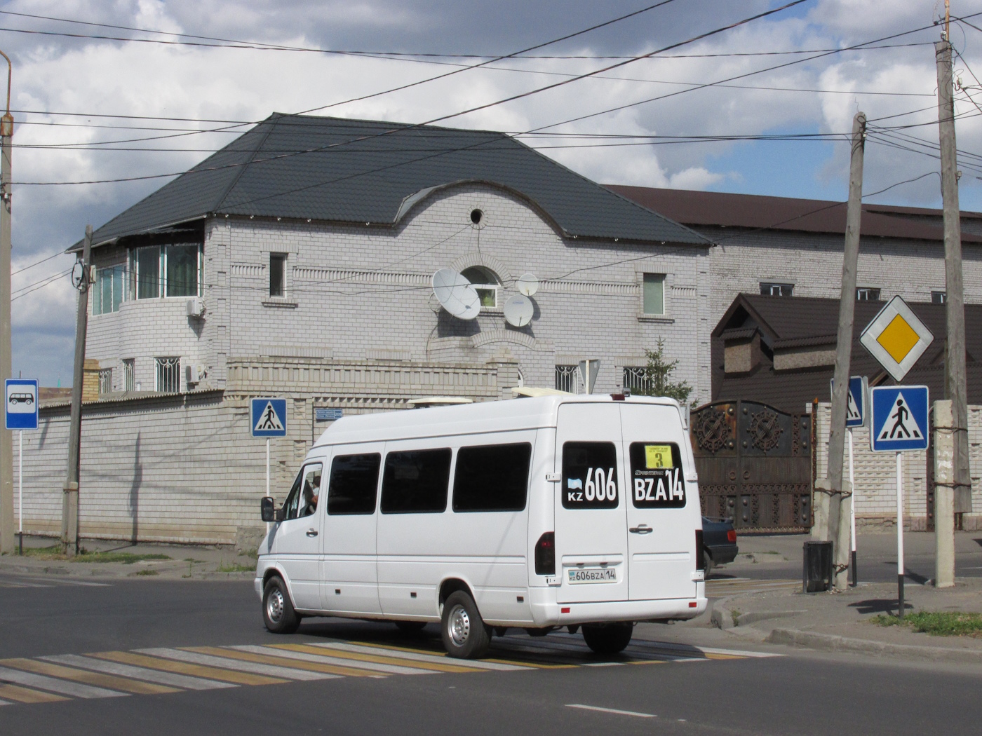 Павлодарская область, Mercedes-Benz Sprinter W901–905 (T1N) № 606 BZA 14