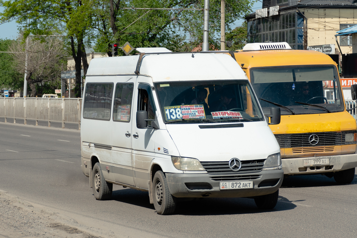 Кыргызстан, Mercedes-Benz Sprinter W901/W902 210D № 01 872 AKT