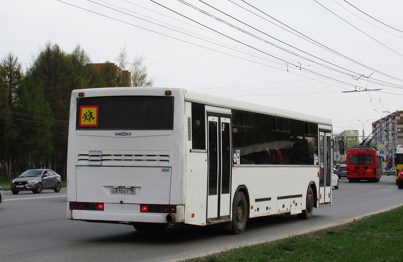 Udmurcja, NefAZ-5299-10-16 Nr О 810 КТ 18 Udmurcja, NefAZ-5299-10-16 Nr О 810 КТ 18