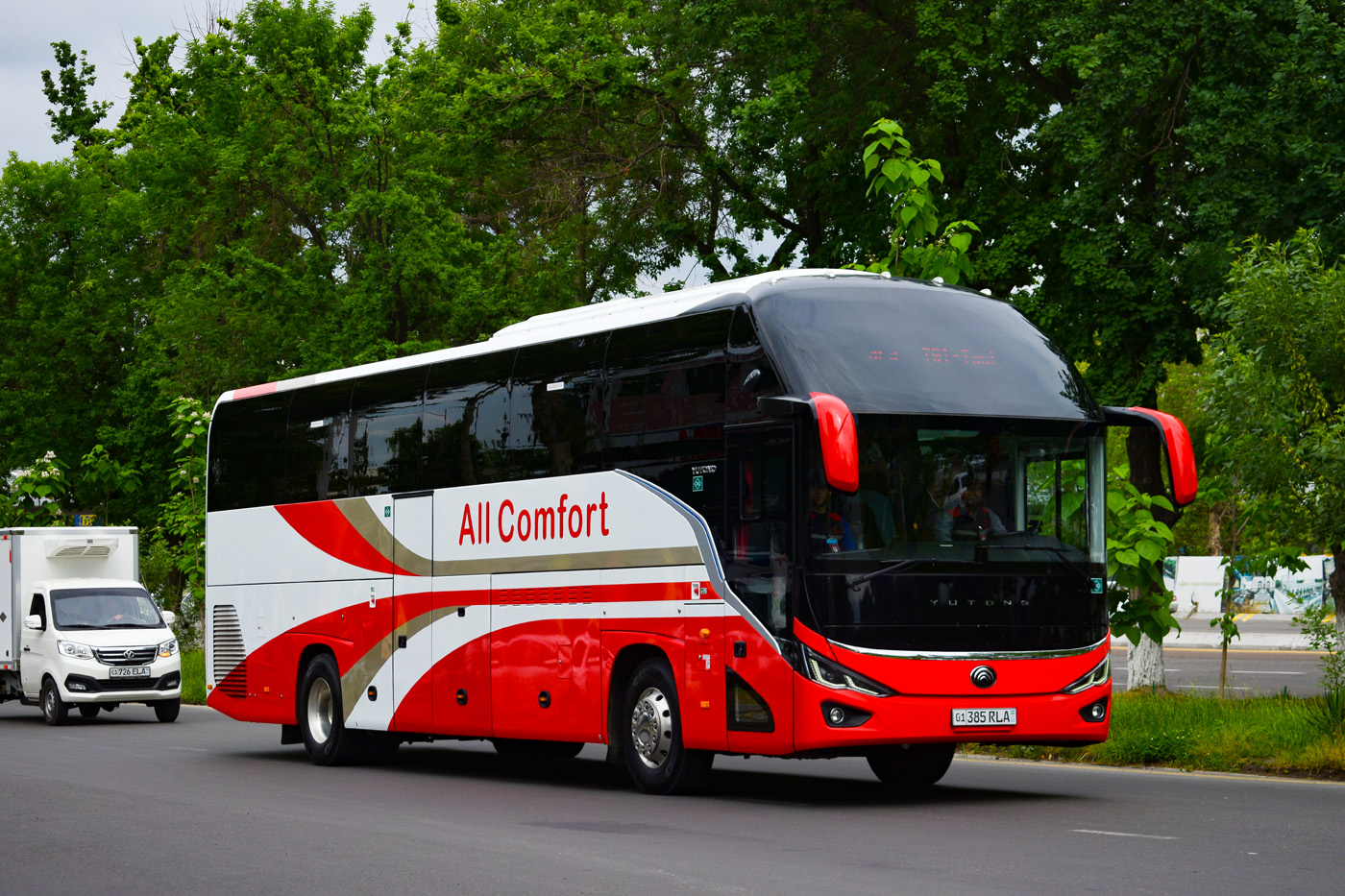 Узбекистан, Yutong C12PRO (ZK6128HN) № 01 385 RLA