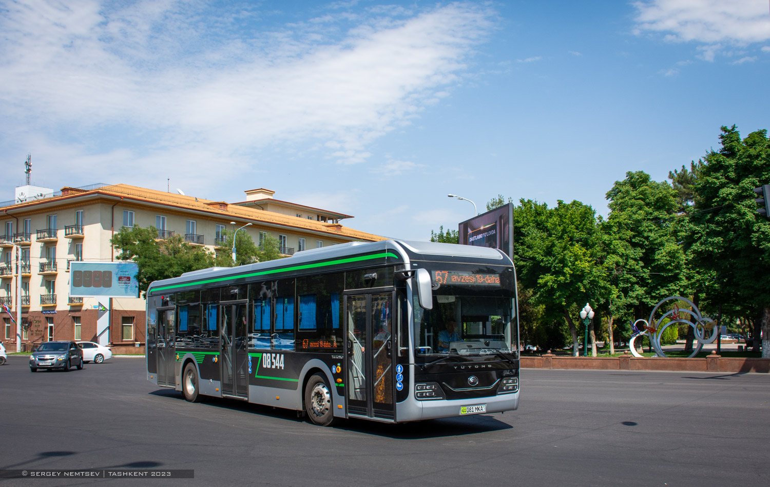 Узбекистан, Yutong ZK6126BEVG № 08544