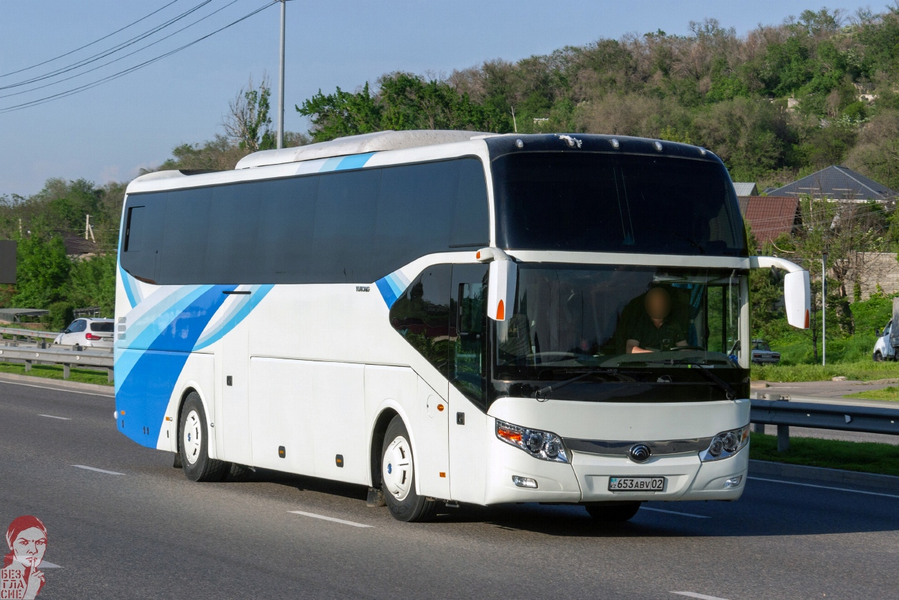Алматы, Yutong ZK6127H № 653 ABV 02