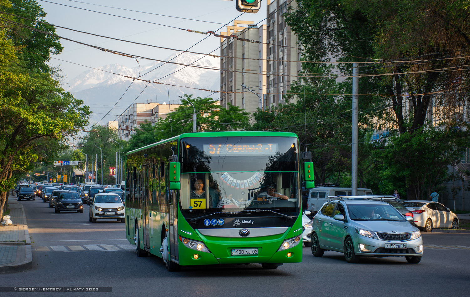 Алматы, Yutong ZK6118HGA (СарыаркаАвтоПром) № 108 AJ 02