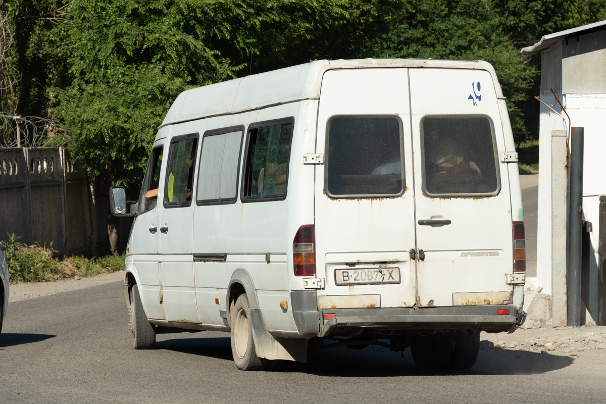 Кыргызстан, Mercedes-Benz Sprinter W901–905 (T1N) № B 2067 X