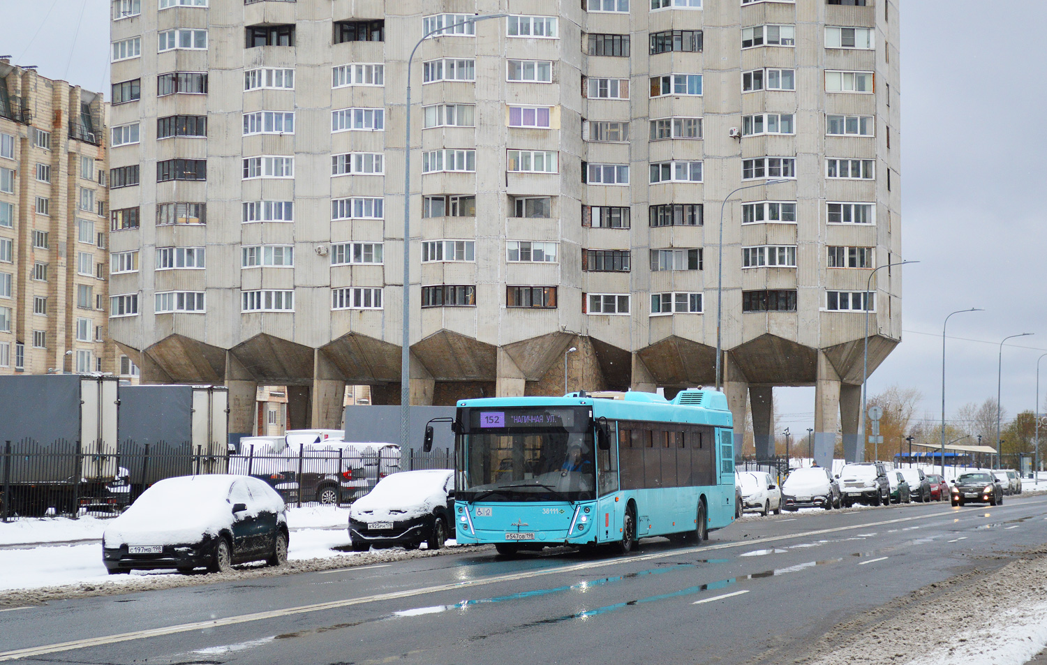 Saint Petersburg, MAZ-203.945 # 38111