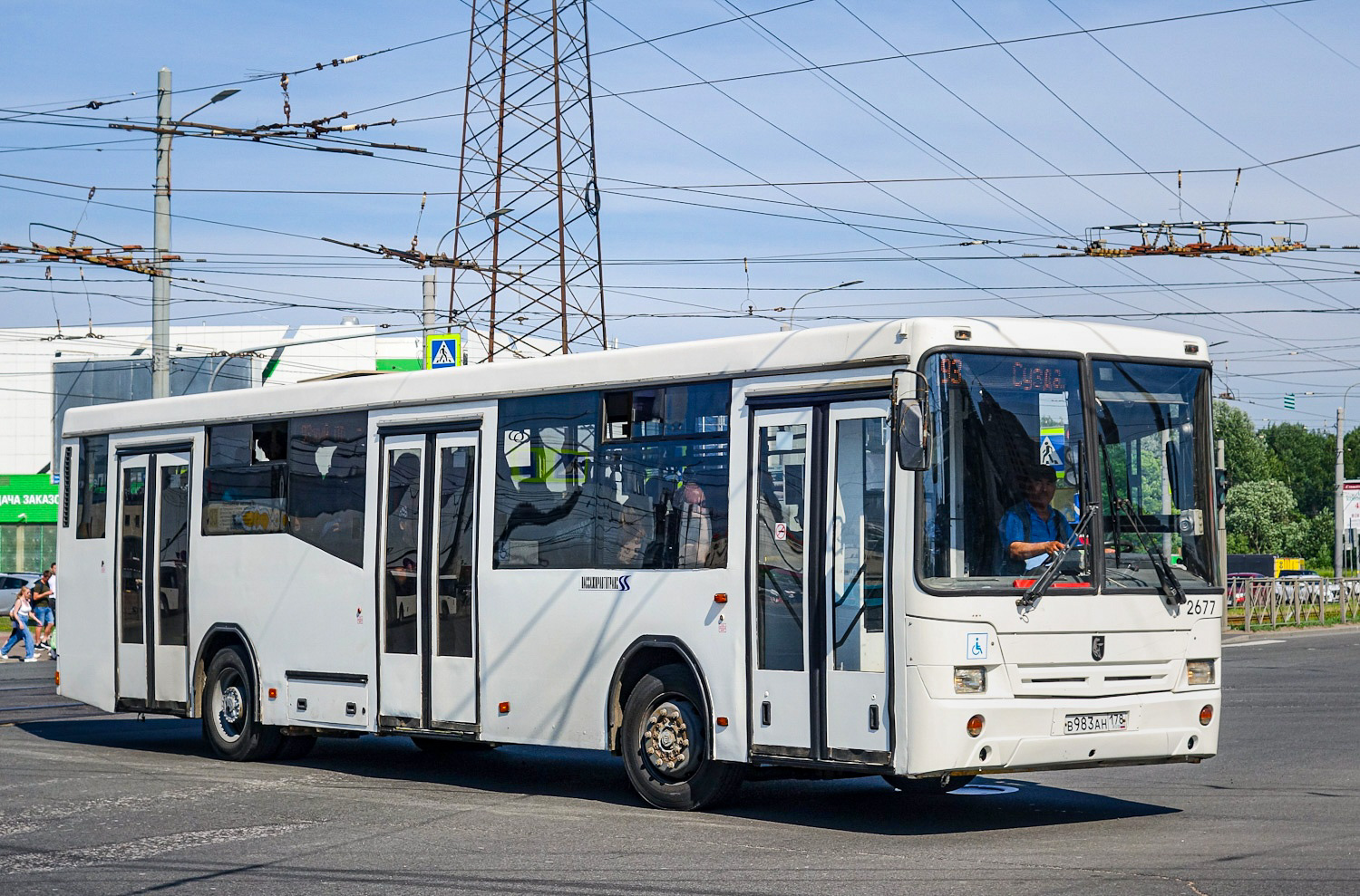 Sankt Petersburg, NefAZ-5299-30-32 Nr. 2677