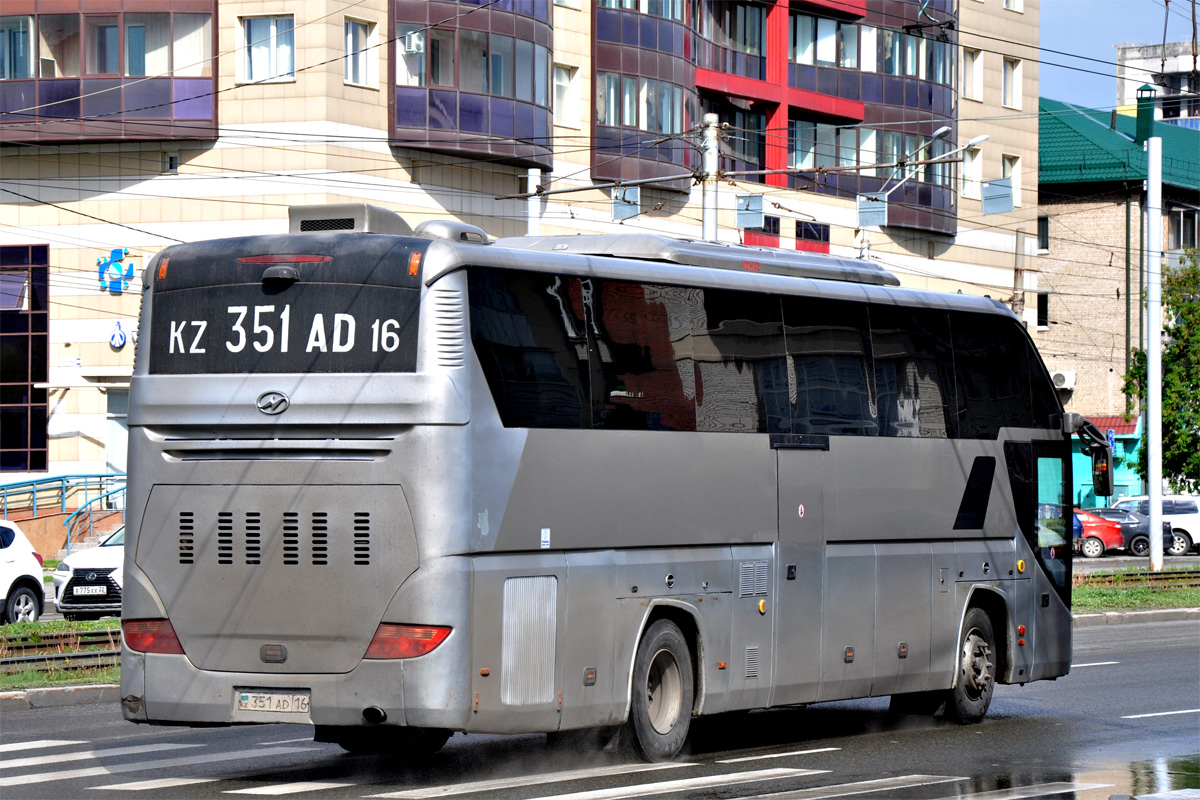 Восточно-Казахстанская область, Higer KLQ6125B1 № 351 AD 16