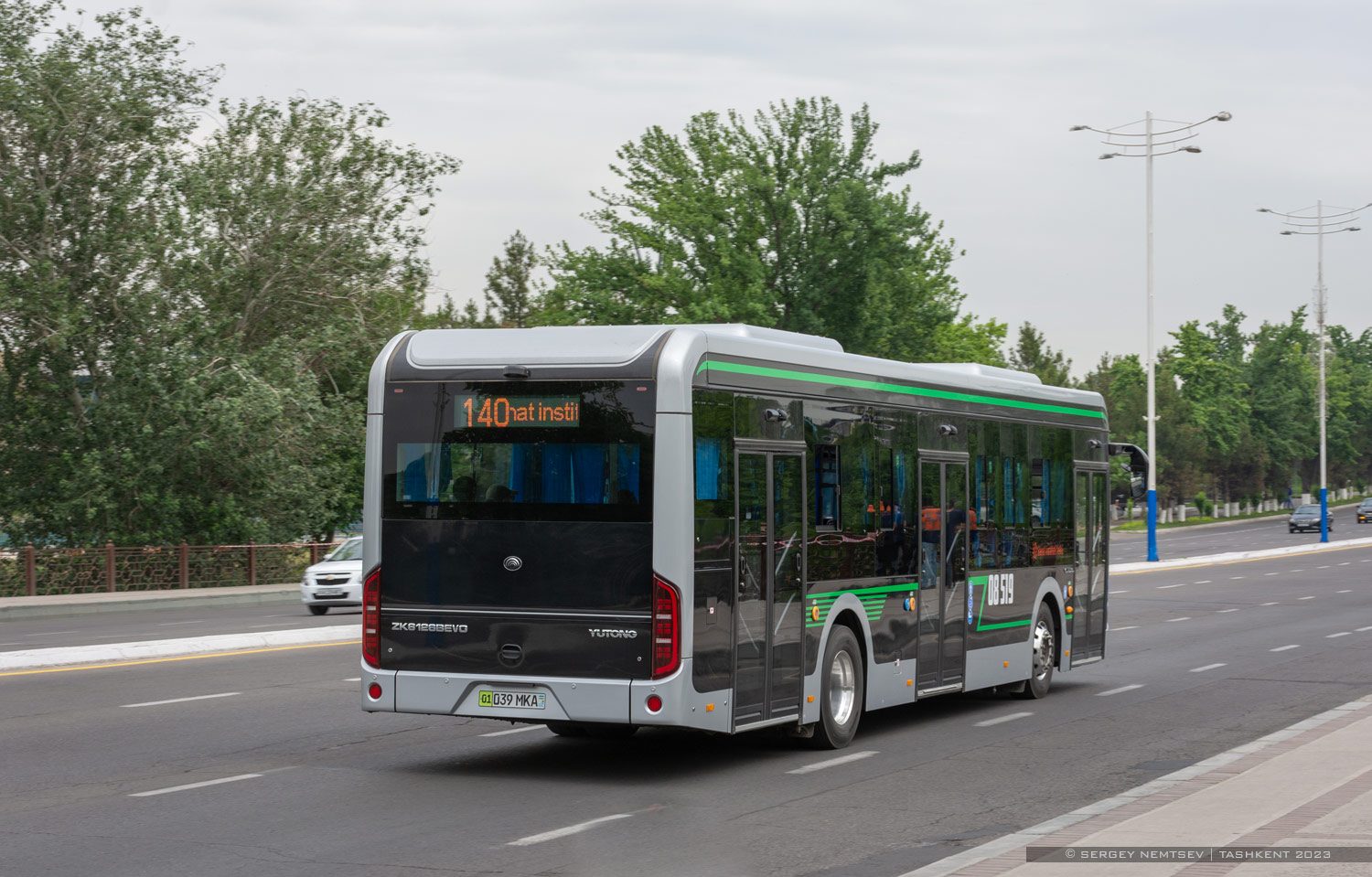 Узбекистан, Yutong ZK6126BEVG № 08519