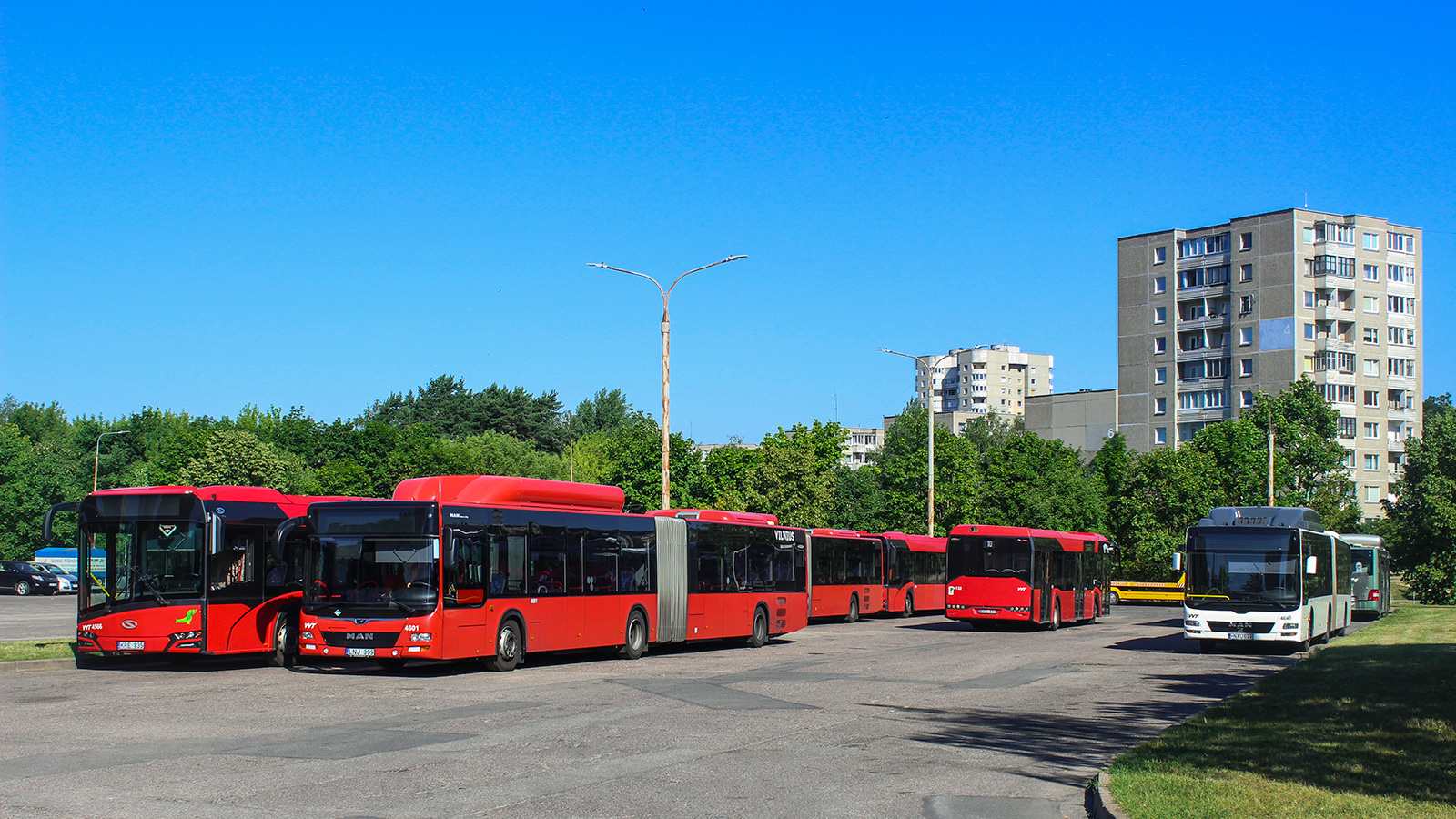 Литва, MAN A23 Lion's City G NG313 CNG № 4601; Литва, Solaris Urbino IV 12 № 4107; Литва, MAN A21 Lion's City NL273 CNG № 939; Литва — Конечные пункты, автобусные вокзалы