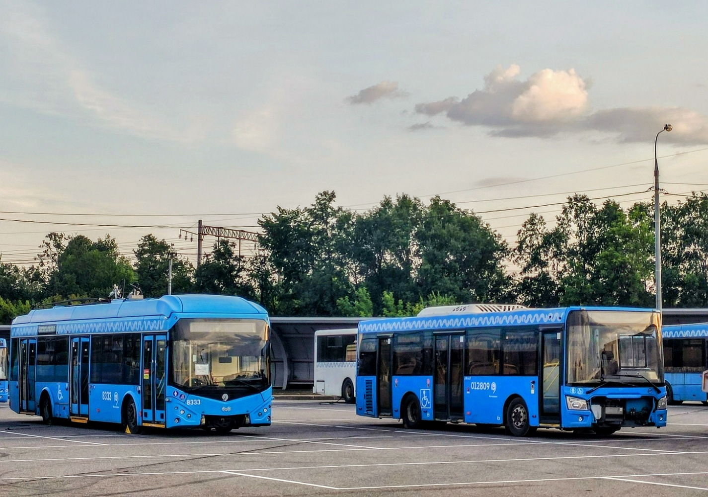 Москва, ЛиАЗ-4292.60 (1-2-1) № Н 625 УВ 777