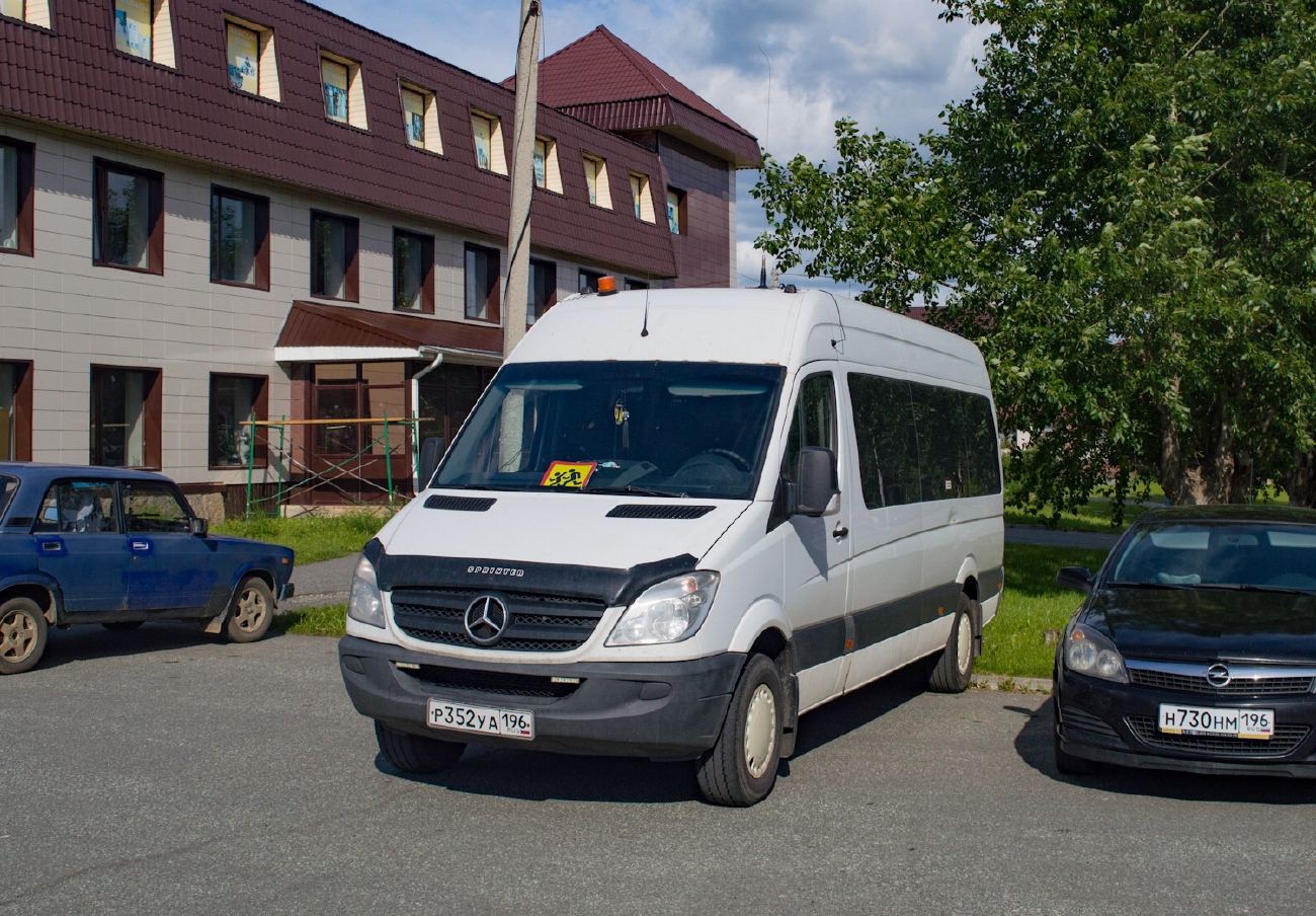 Свердловская область, Луидор-223640 (MB Sprinter) № Р 352 УА 196