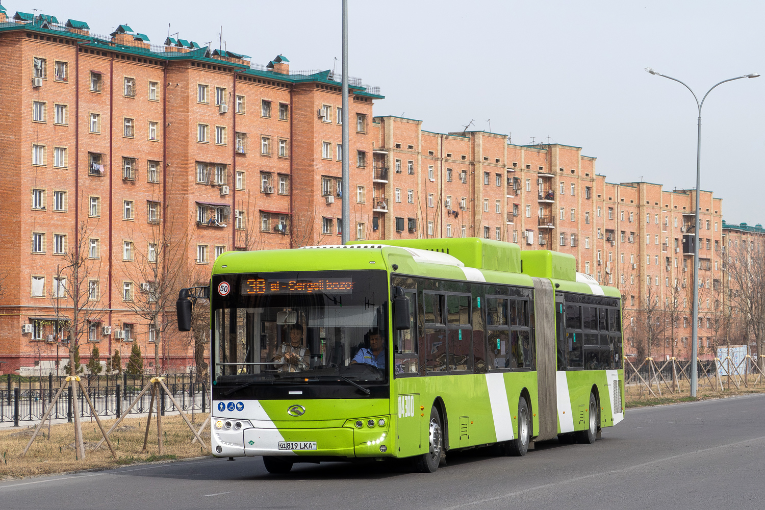 Узбекистан, King Long XMQ6180G № 04300