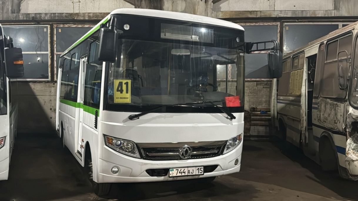 North Kazakhstan province, Dongfeng BWC6665GA5 (Qilu/SemAZ) # 744 AJ 15