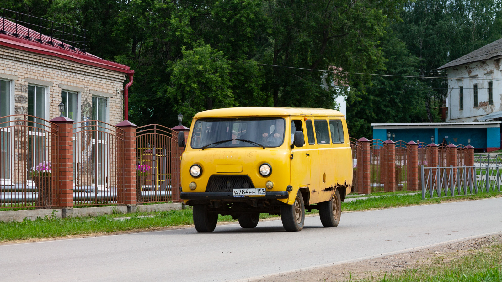 Пермский край, УАЗ-220695 № А 784 ЕЕ 159