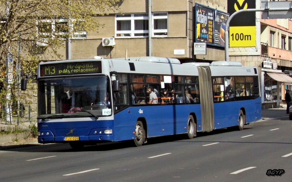 Венгрия, Volvo 7700A № FJX-228