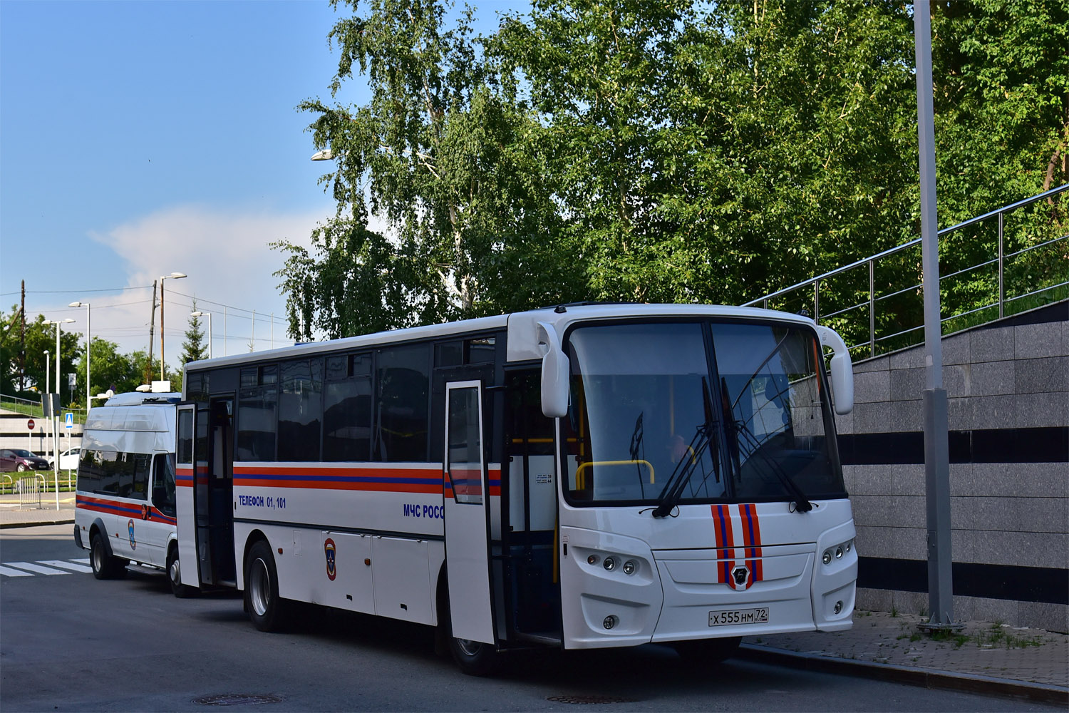 Тюменская область, КАвЗ-4238-61 № Х 555 НМ 72