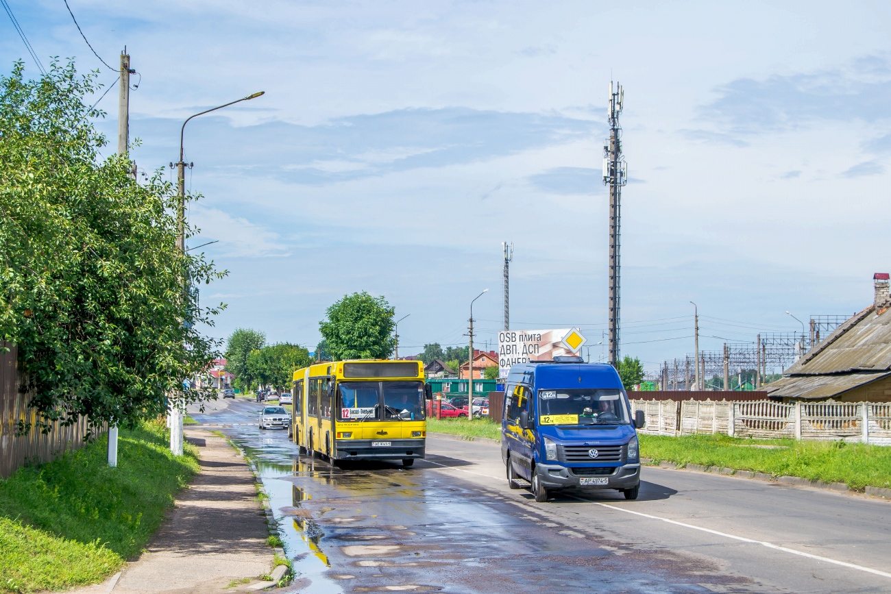 Минская область, МАЗ-105.065 № 14672; Минская область, Классикбус-90620 (Volkswagen Crafter) № АР 4974-5