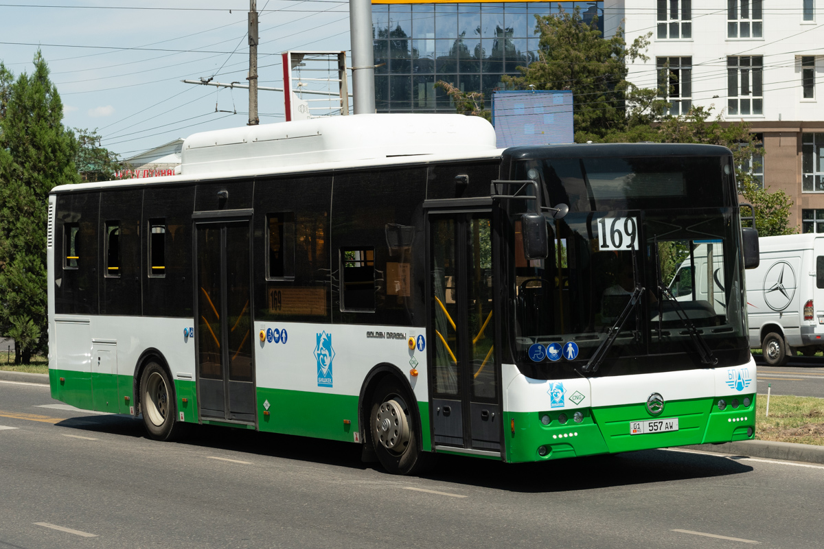 Кыргызстан, Golden Dragon XML6105CN № 01 557 AW