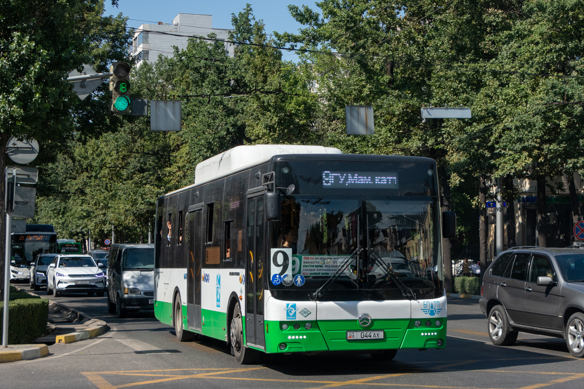 Кыргызстан, Golden Dragon XML6105CN № 01 044 AX