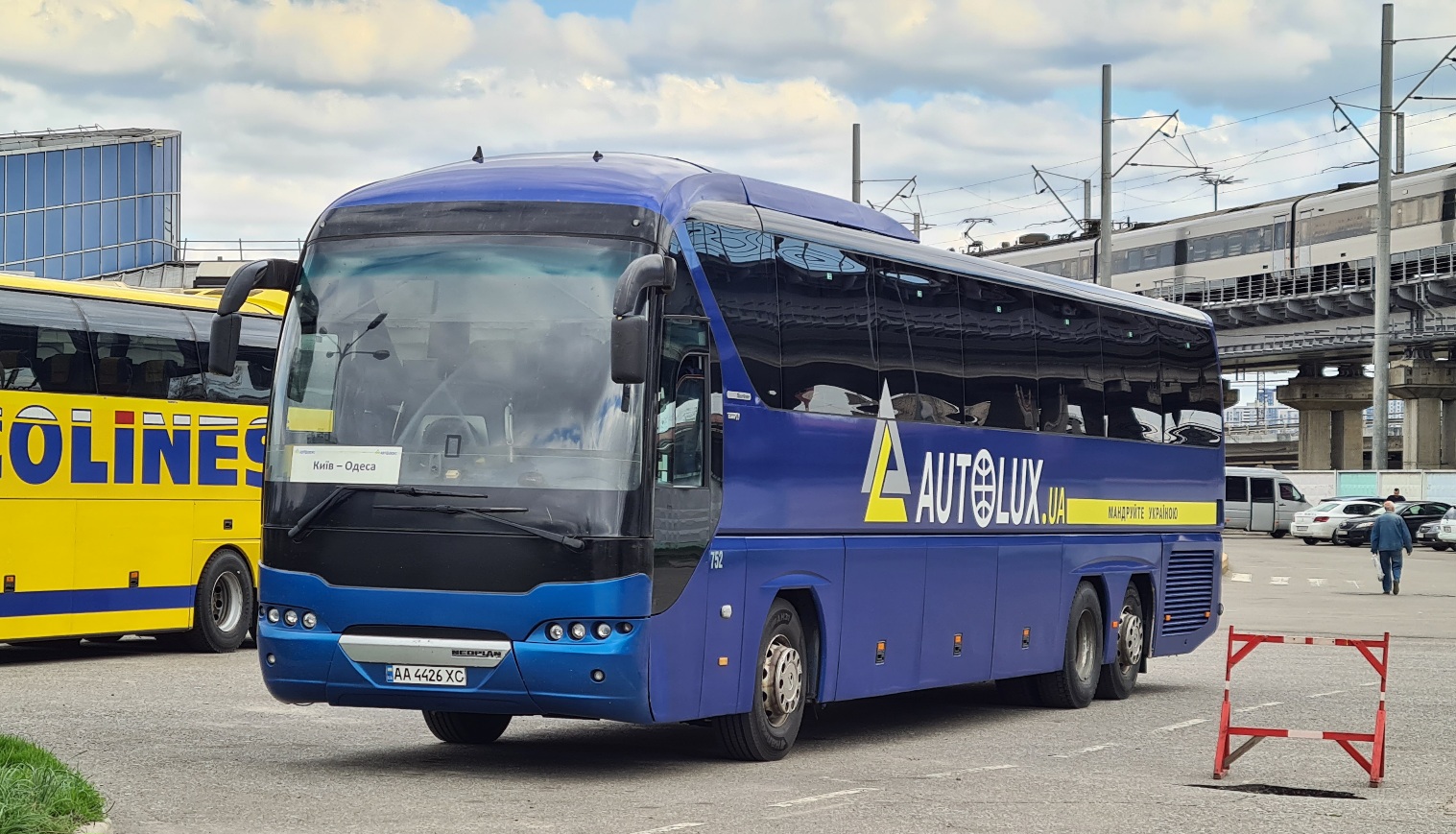 Киев, Neoplan P22 N2216/3SHDL Tourliner L № 752