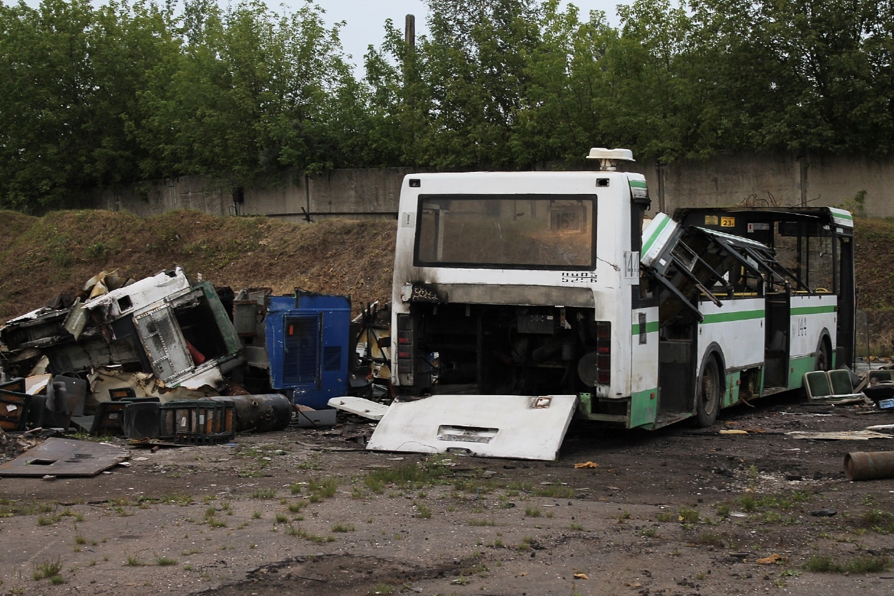 Ярославская область, ЛиАЗ-5256.45 № 66; Ярославская область, ЛиАЗ-5256.53 № 5; Ярославская область, ЛиАЗ-5256.53 № 144