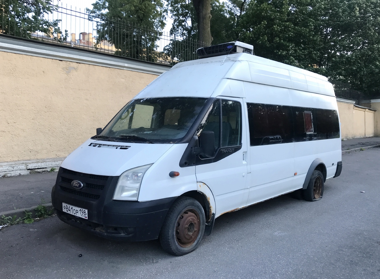 Санкт-Петербург, Нижегородец-222709  (Ford Transit) № Р 841 ОР 198