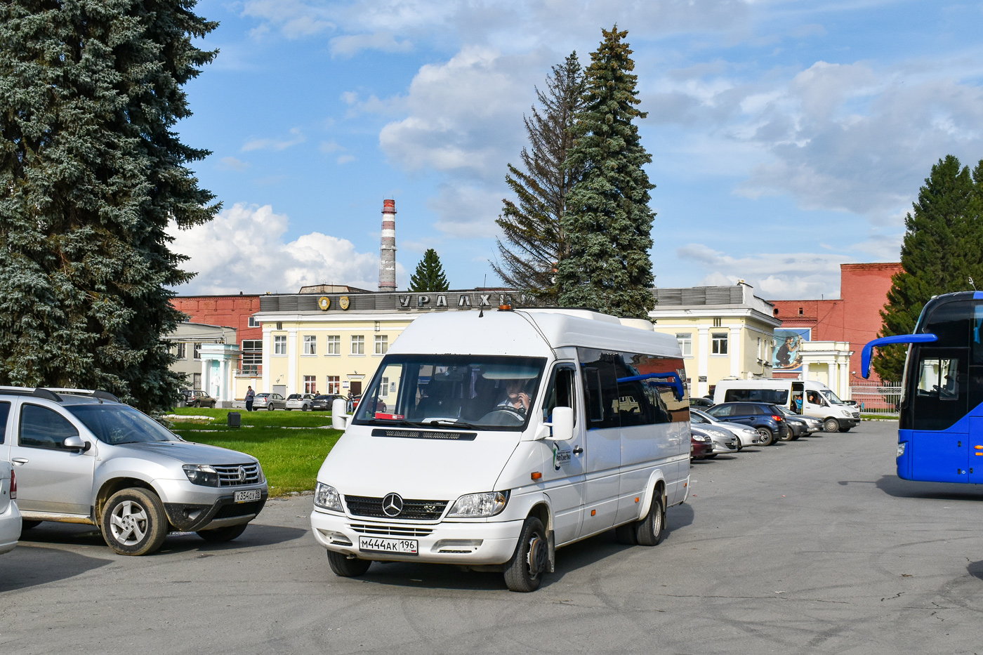 Свердловская область, Луидор-223237 (MB Sprinter Classic) № М 444 АК 196