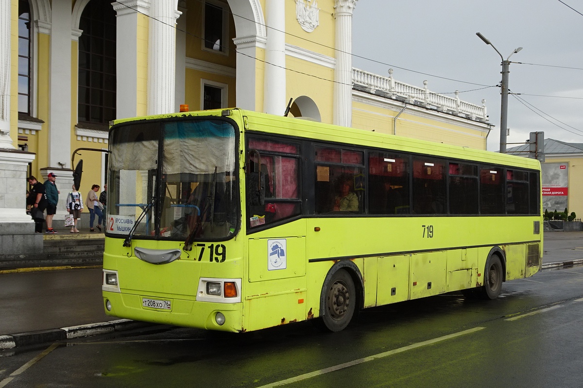 Yaroslavl region, LiAZ-5256.23-01 (GolAZ) # 719