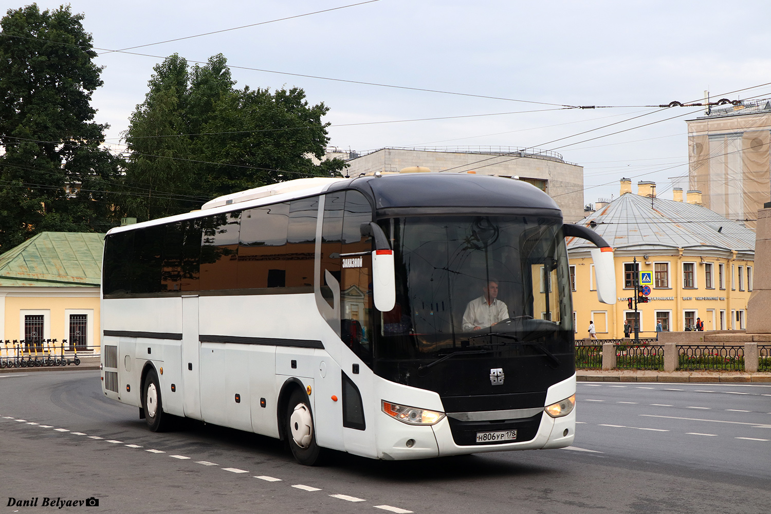 Санкт-Петербург, Zhong Tong LCK6127H ComPass № Н 806 УР 178