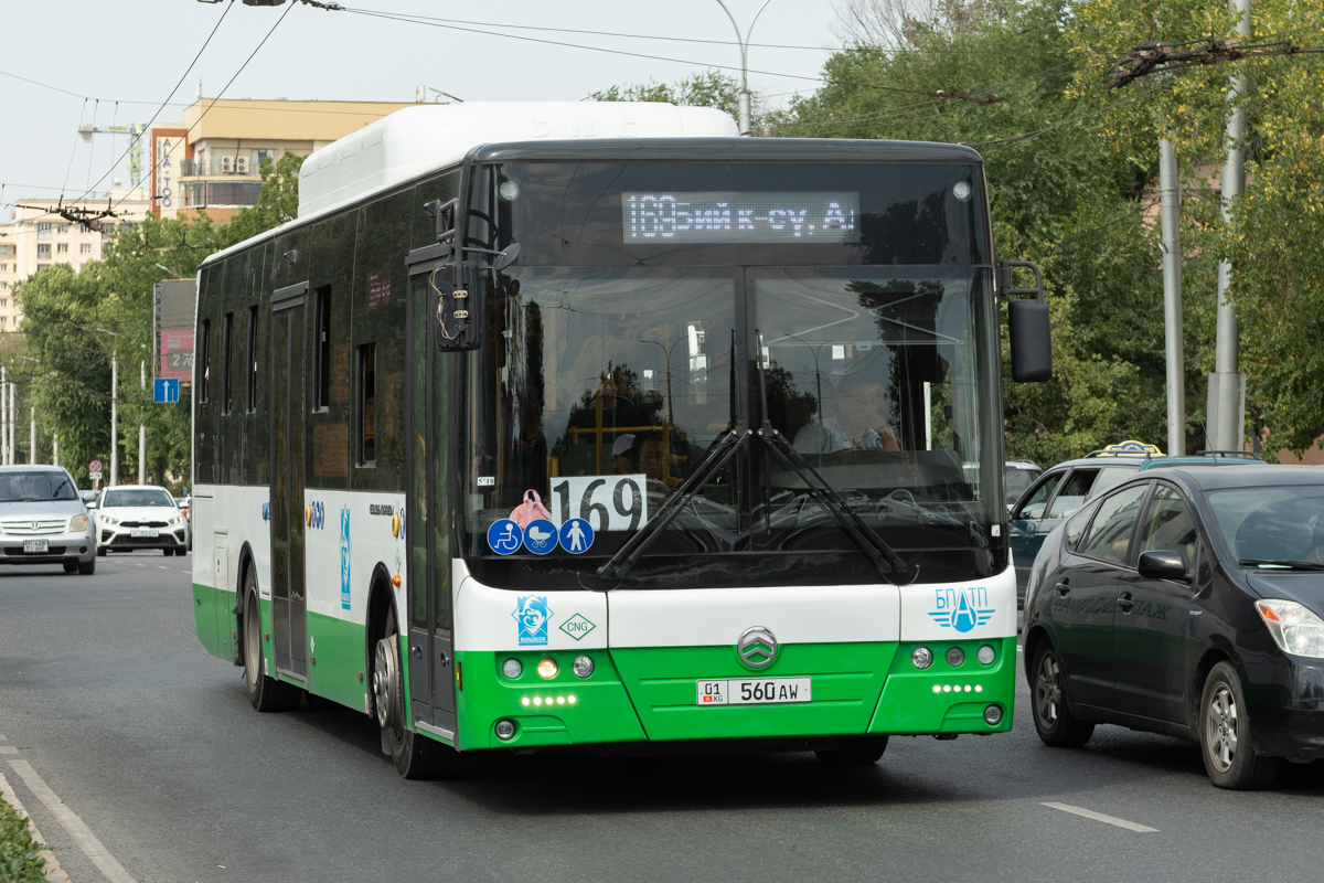Кыргызстан, Golden Dragon XML6105CN № 01 560 AW