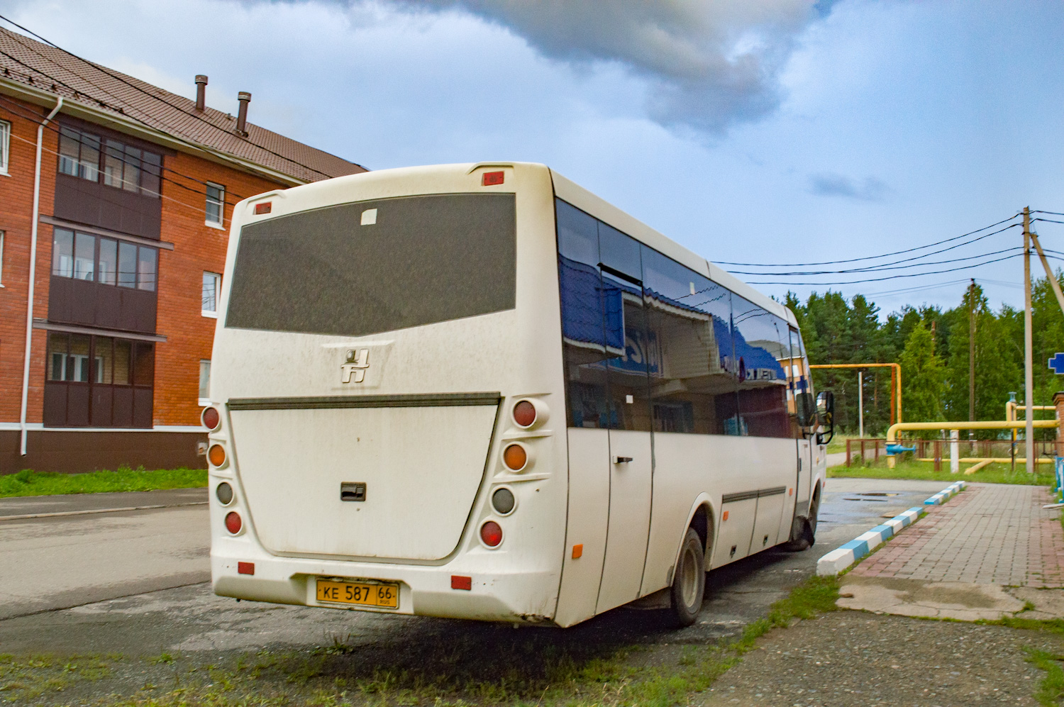 Sverdlovsk region, Neman-420234-511 № КЕ 587 66