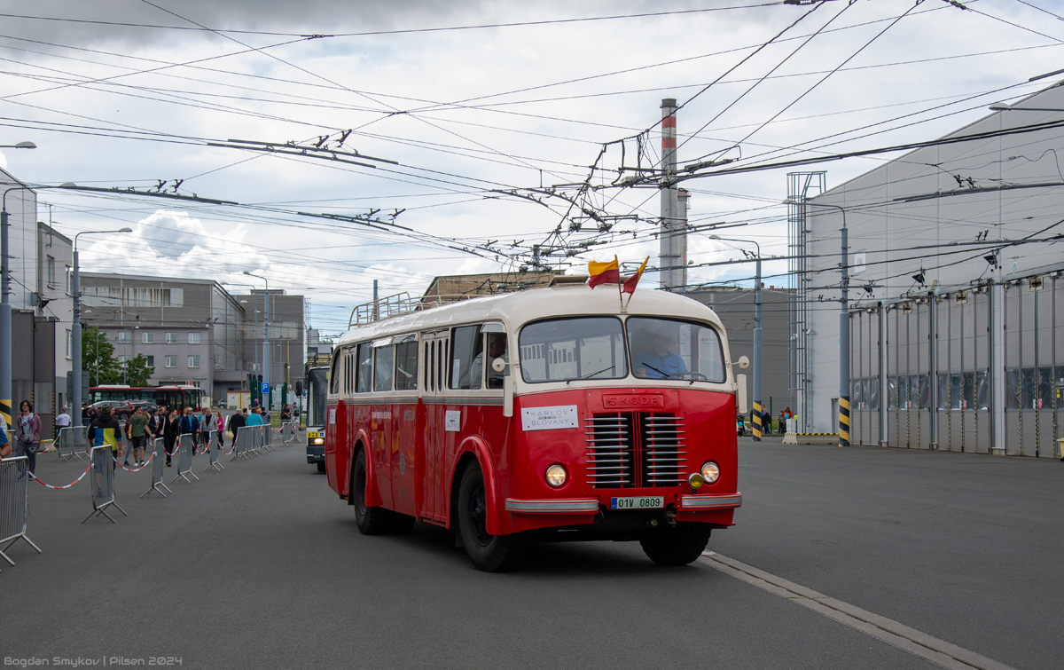 Czech Republic, Škoda 706 RO MTZ # 206