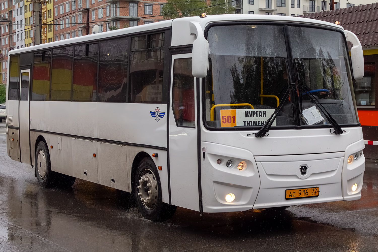 Тюменская область, КАвЗ-4238-B2 № АС 916 72